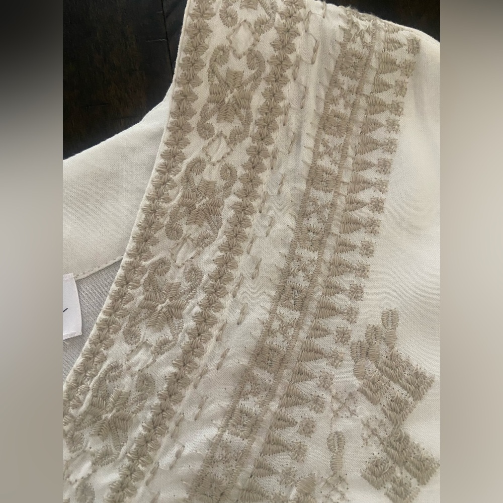 Embroidered Women's Top with Intricate Tan Embroidery. Size S. NWOT. - Picture 10 of 14